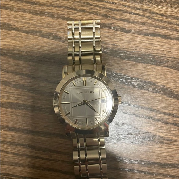 Burberry Gold Tone watch - Picture 3 of 5